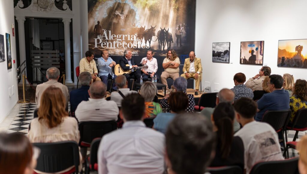 Mesa redonda sevillanas