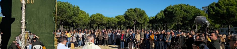 “Santa Misa de la XLIII Concentración de Paellas en La Matilla, presidida por Cipriano del Toro y cantada por el Coro Joven.”